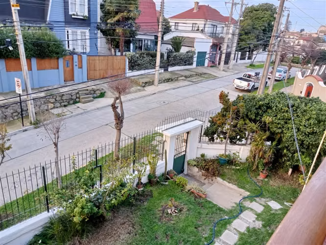 Casa en arriendo de 6 dormitorios en Viña del Mar