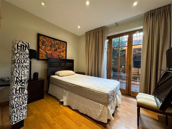 Casa en arriendo de 4 dorm. en Las Condes