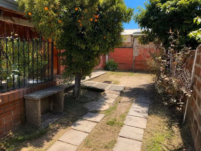 Gran potencial: casa y terreno en Macul (176766)