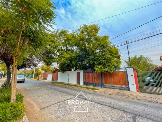 Casa en venta de 8 dorm. en Providencia