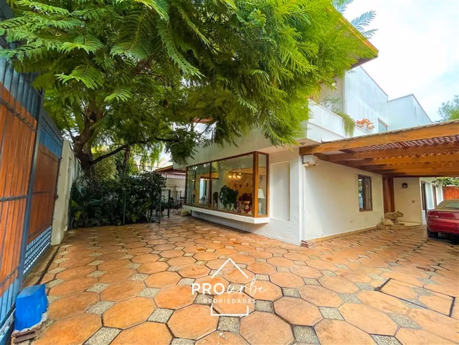 Casa en venta de 8 dorm. en Providencia