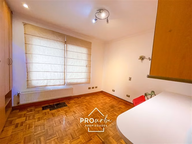Casa en venta de 8 dorm. en Providencia