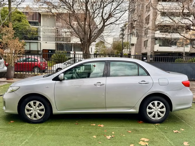 TOYOTA COROLLA SEDAN GLI - 2011 | 2525