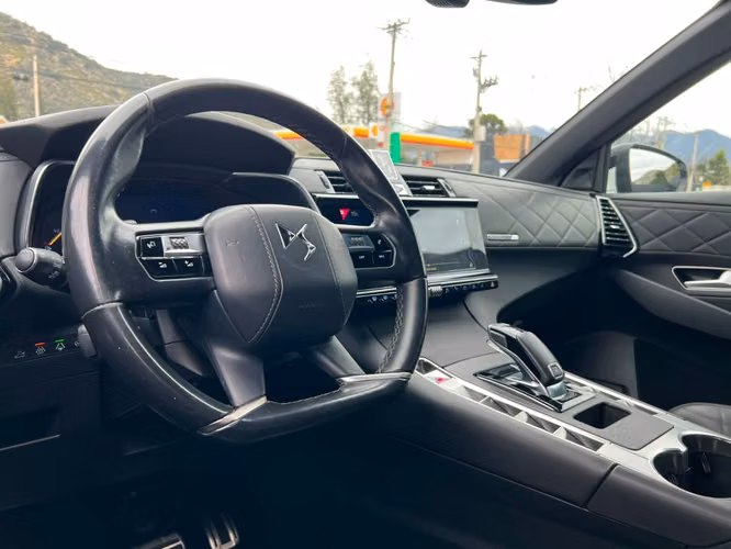 DS AUTOMOBILES DS 7 CROSSBACK RIVOLI HDI 2.0 2023