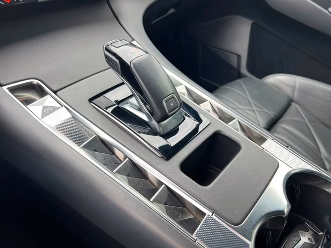 DS AUTOMOBILES DS 7 CROSSBACK RIVOLI HDI 2.0 2023