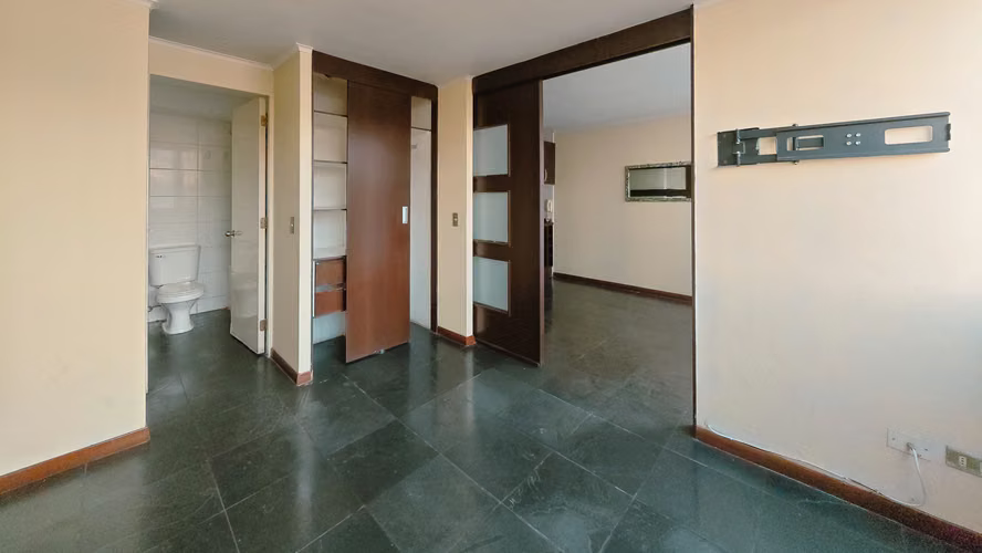 Venta depto 1 dormitorio Compañia  2 cuadras Metro Santa Ana
