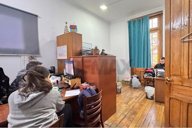 Casona patrimonial habilitada para oficinas