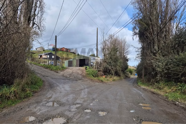 Excelente terreno para uso industrial, castro