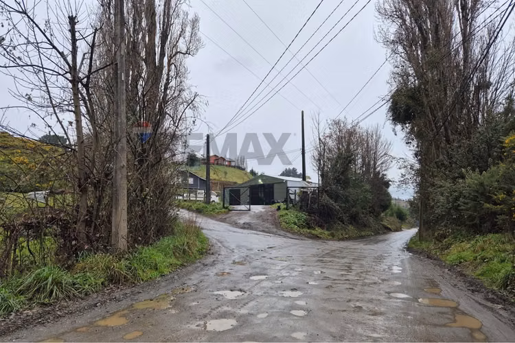 Excelente terreno para uso industrial, castro