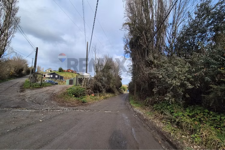 Excelente terreno para uso industrial, castro