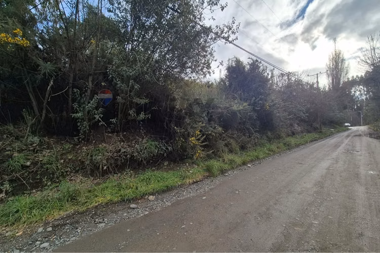 Excelente terreno para uso industrial, castro