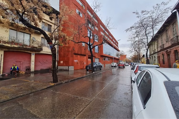 Gran propiedad comercial 1.578 m2 de terreno