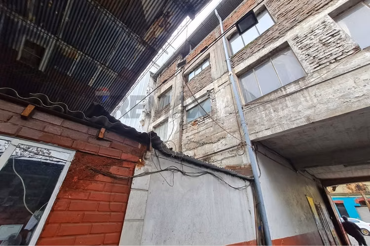 Gran propiedad comercial 1.578 m2 de terreno