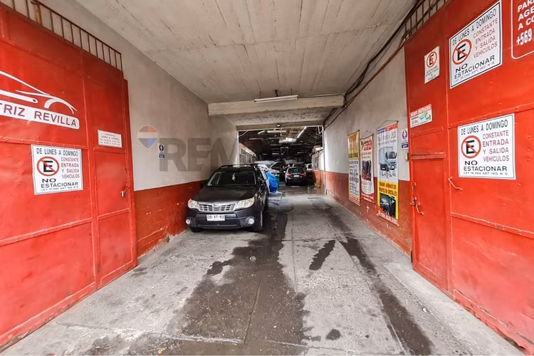 Gran propiedad comercial 1.578 m2 de terreno