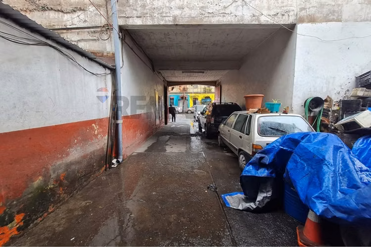 Gran propiedad comercial 1.578 m2 de terreno