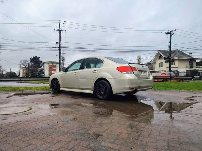 Subaru legacy 2010