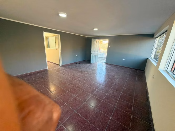 SE ARRIENDA CASA RECIÉN REFACCIONADA 2 DORMITORIO
