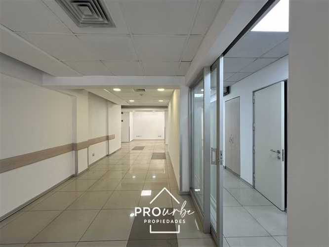Oficina en arriendo en Santiago para centro medico