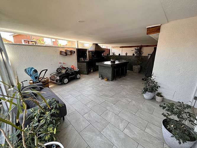 SE VENDE CASA ESQUINA 4D+3B SAN BERNARDO - Imagen 4
