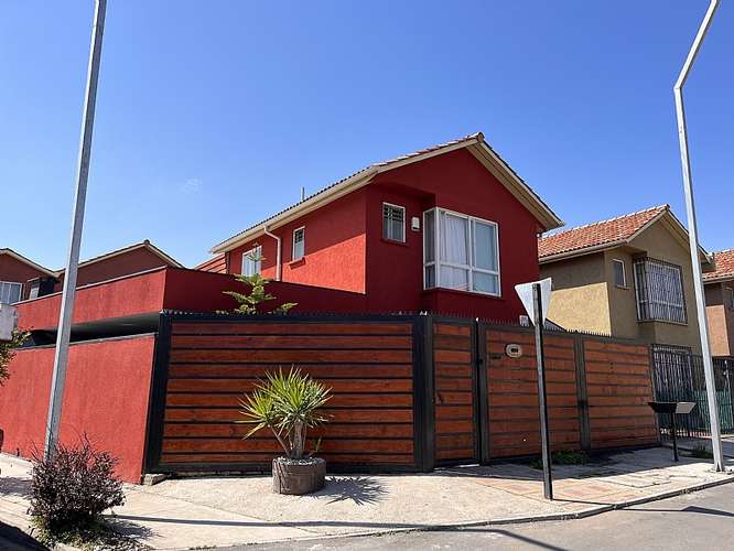 SE VENDE CASA ESQUINA 4D+3B SAN BERNARDO - Imagen 1