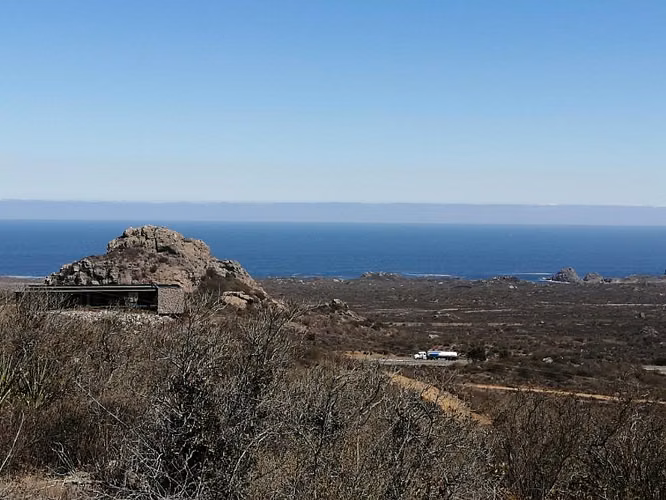 VENDO TERRENO ROCAS DEL MAR - LOS MOLLES