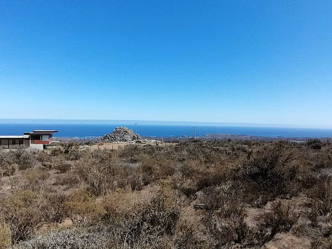 VENDO TERRENO ROCAS DEL MAR - LOS MOLLES