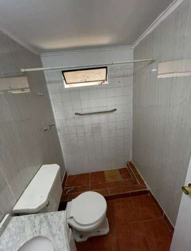 AMPLIA CASA EN AVENIDA EN MAIPU - Imagen 11