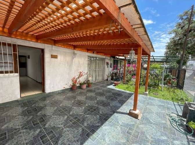 AMPLIA CASA EN AVENIDA EN MAIPU - Imagen 2