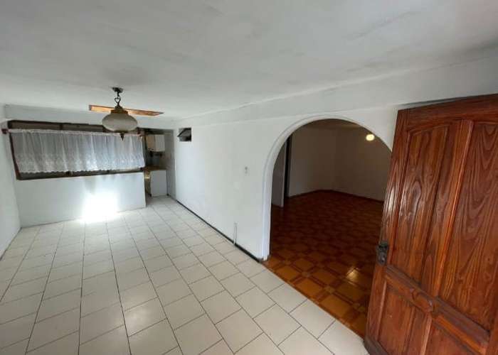 AMPLIA CASA EN AVENIDA EN MAIPU - Imagen 18
