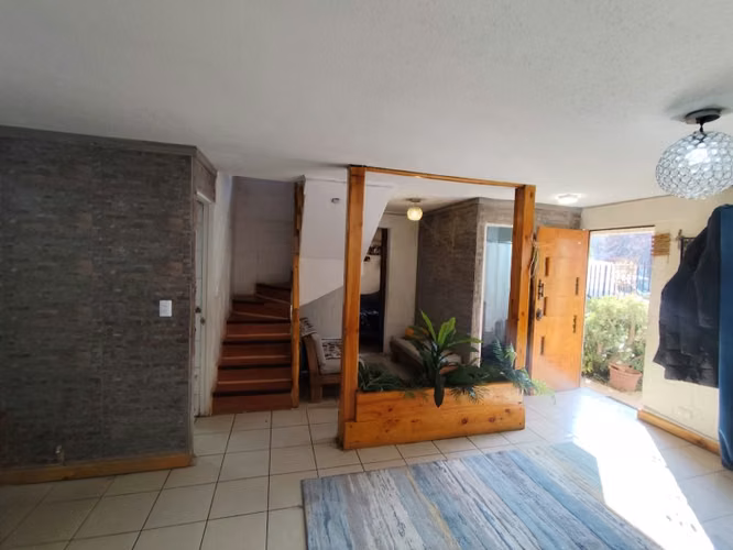 HERMOSA CASA EN SECTOR RESIDENCIAL 4D 3B 1E - Imagen 7