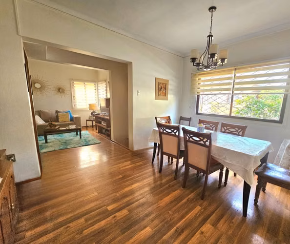 GRAN CASA EN VENTA, METRO DEPARTAMENTAL. ACEPTAN OFERTAS!