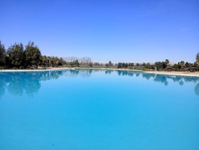 SE VENDE ESPECTACULAR CASA EN CONDOMINIO. SAN BERNARDO.