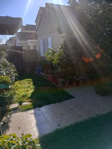 SE VENDE ESPECTACULAR CASA EN CONDOMINIO. SAN BERNARDO.