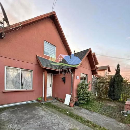 SE VENDE HERMOSA CASA EN SECTOR ARBOLEDA, PORTAL SAN PEDRO 1