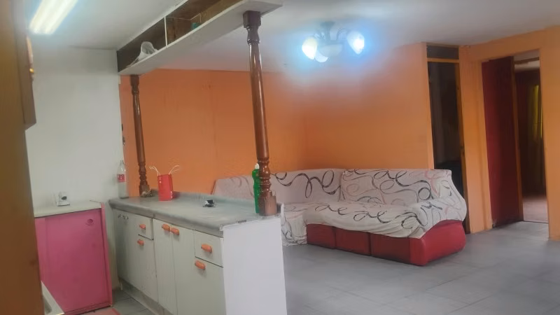 RENOVADO DEPTO. PISO 1 CON 2D/1B A MINUTOS DE METRO EL PINO