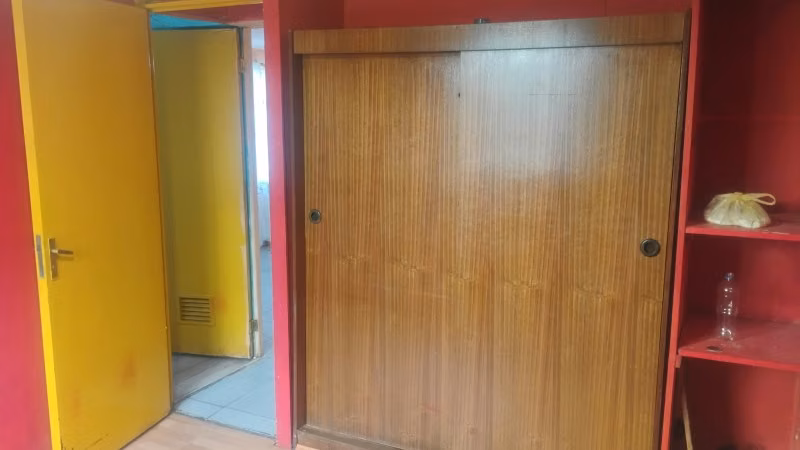 RENOVADO DEPTO. PISO 1 CON 2D/1B A MINUTOS DE METRO EL PINO