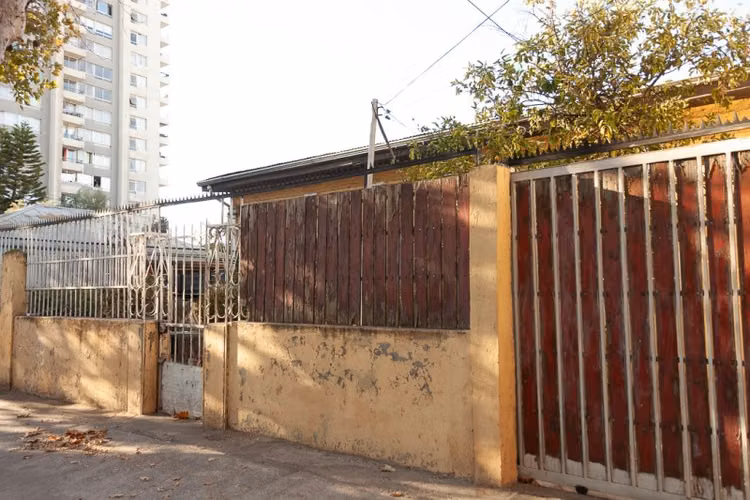 VENDO PROPIEDAD CON AMPLIO TERRENO ZONA URBANA