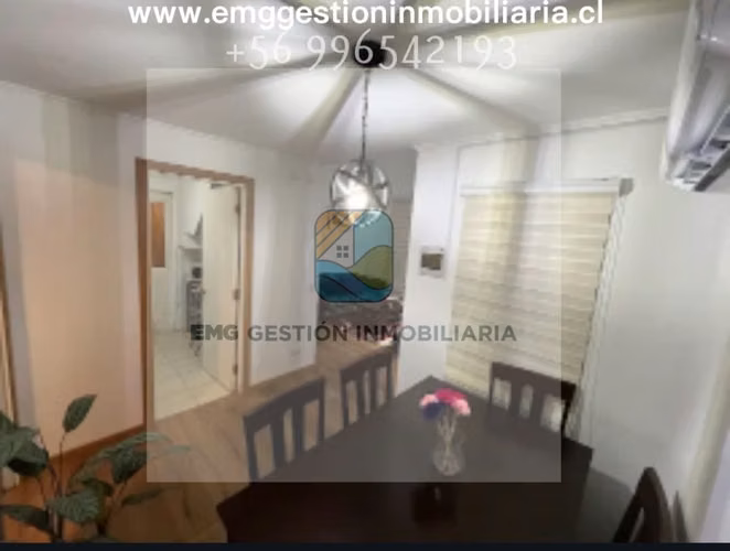 CASA FAMILIAR EN VENTA CON ESTACIONAMIENTO.