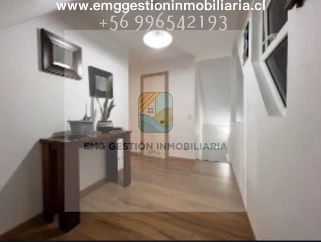 CASA FAMILIAR EN VENTA CON ESTACIONAMIENTO.