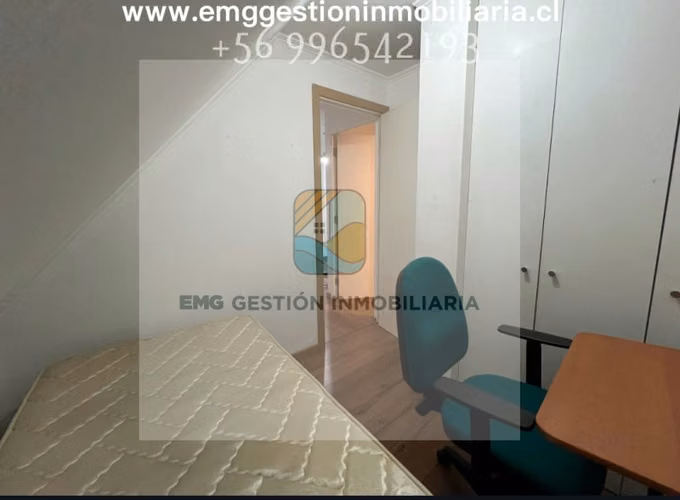 CASA FAMILIAR EN VENTA CON ESTACIONAMIENTO.