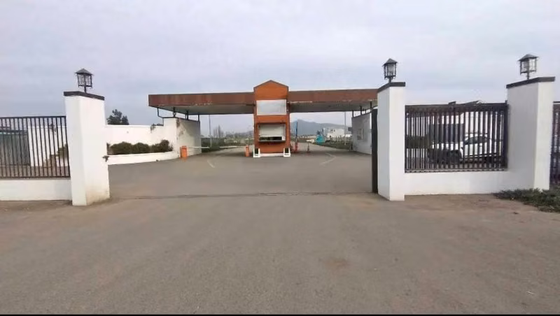 PARCELA CON CASA + ROL PROPIO EN CONDOMINIO LAS ÁGUILAS  PH