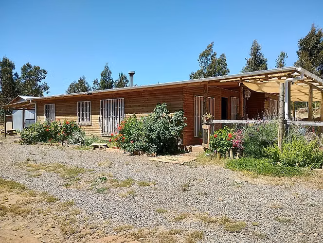 VENDO PARCELA CON CASA -PISCINA EN SAN PEDRO DE ALCANTARA