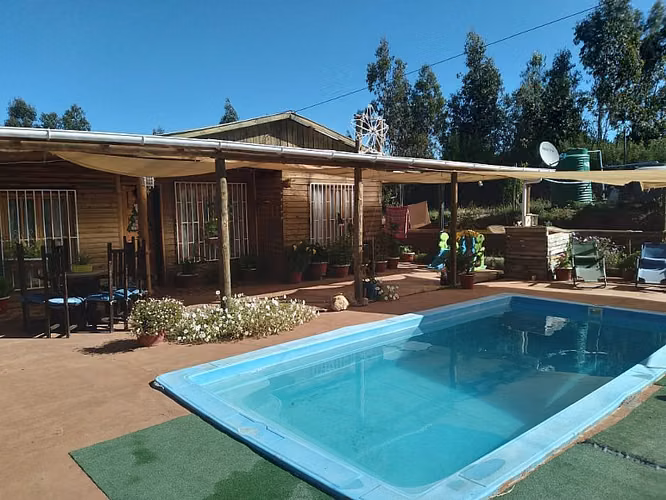 VENDO PARCELA CON CASA -PISCINA EN SAN PEDRO DE ALCANTARA