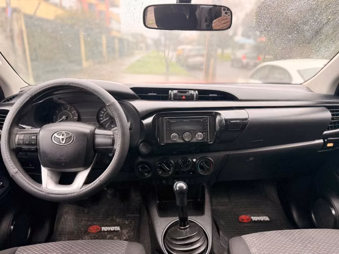 TOYOTA HILUX DX 4x4 - 2021