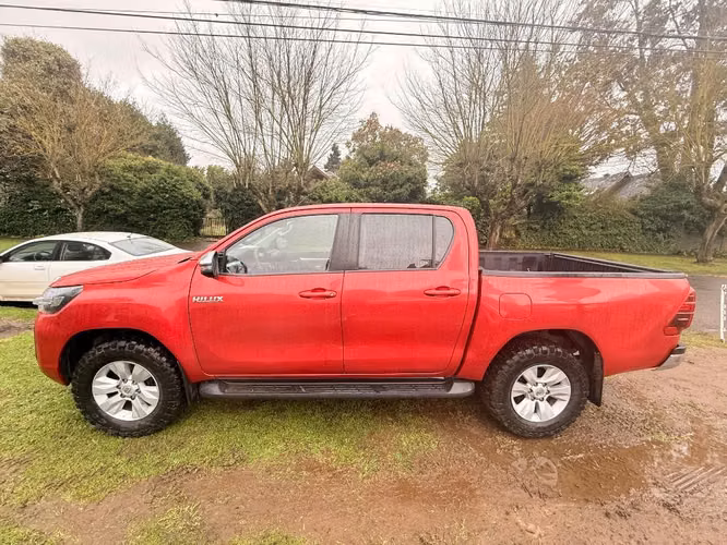 TOYOTA HILUX SR 2.8 - 2021