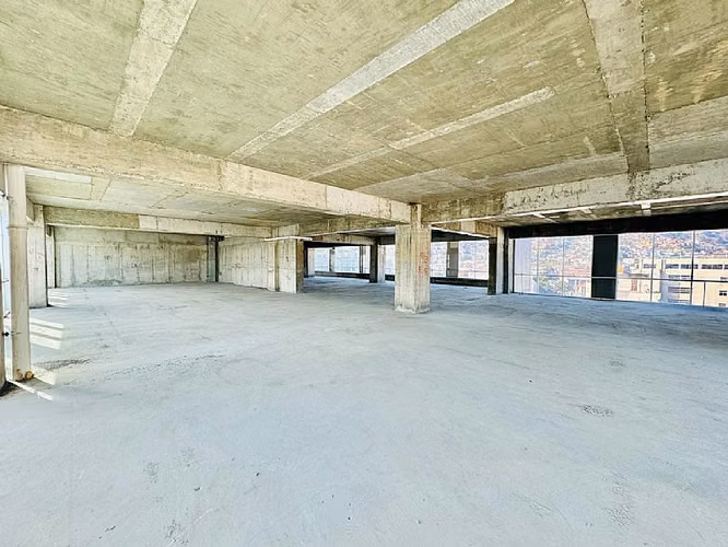 ARRIENDO OFICINA 4.000 MT2 VALPARAISO