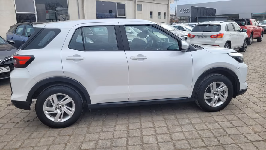 Toyota RAIZE CVT 1.2 FULL AUT. 1.2 • 4x2 • Automática • 2023
