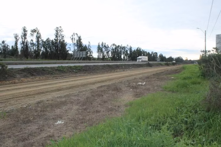 FOCOLARE PROPIEDADES VENDE TERRENO COMERCIAL - Imagen 9
