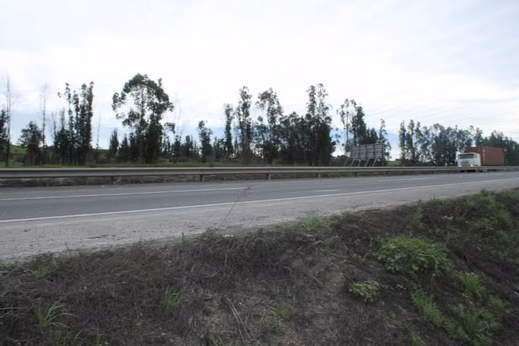 FOCOLARE PROPIEDADES VENDE TERRENO COMERCIAL - Imagen 11