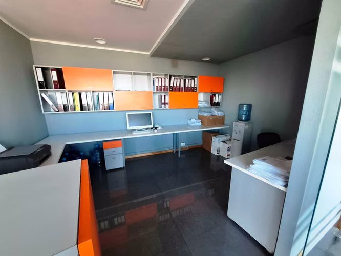 Arriendo de oficina amoblada en Bello Horizonte (176798)